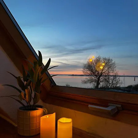 Gold Apartment *